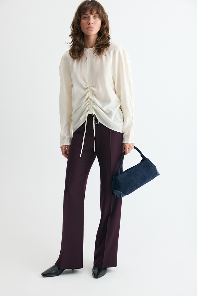 Брюки классические с расширением 11890₽