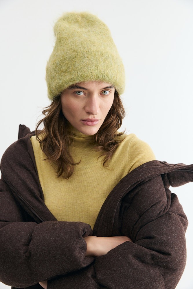 Шапка с отворотом из шерсти альпака 6890₽