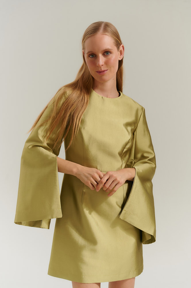 

Платье мини с разрезами на рукавах, Светло-зелёный